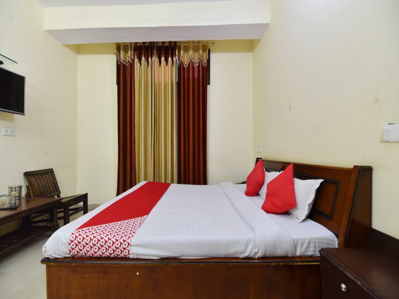 Oyo 28027 Hotel Dhruv Mandi Zewnętrze zdjęcie