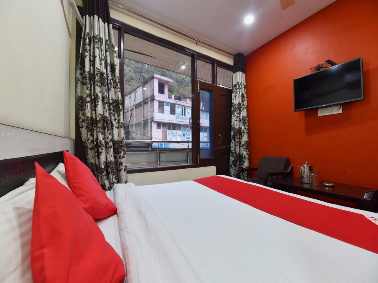 Oyo 28027 Hotel Dhruv Mandi Zewnętrze zdjęcie