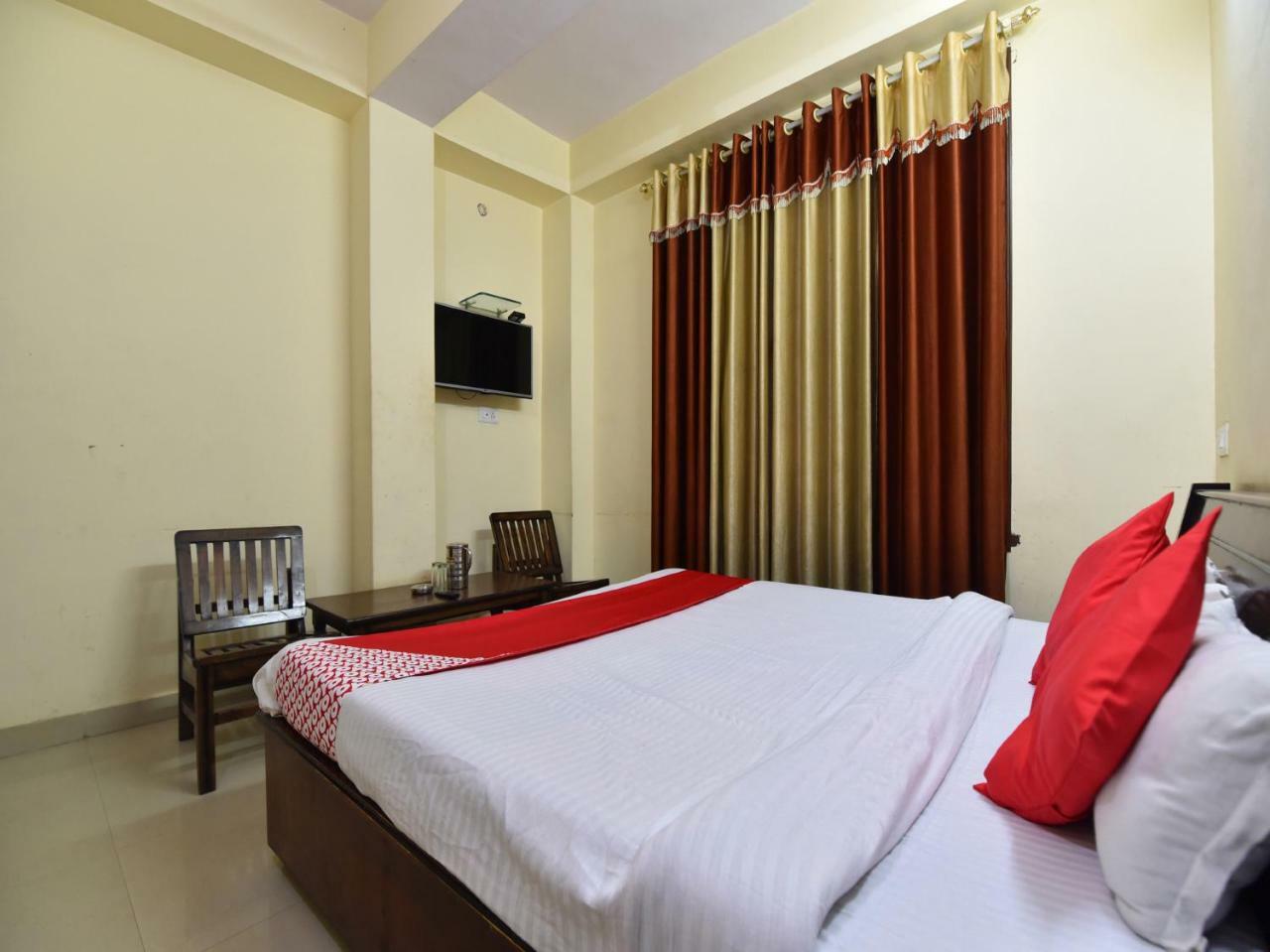 Oyo 28027 Hotel Dhruv Mandi Zewnętrze zdjęcie