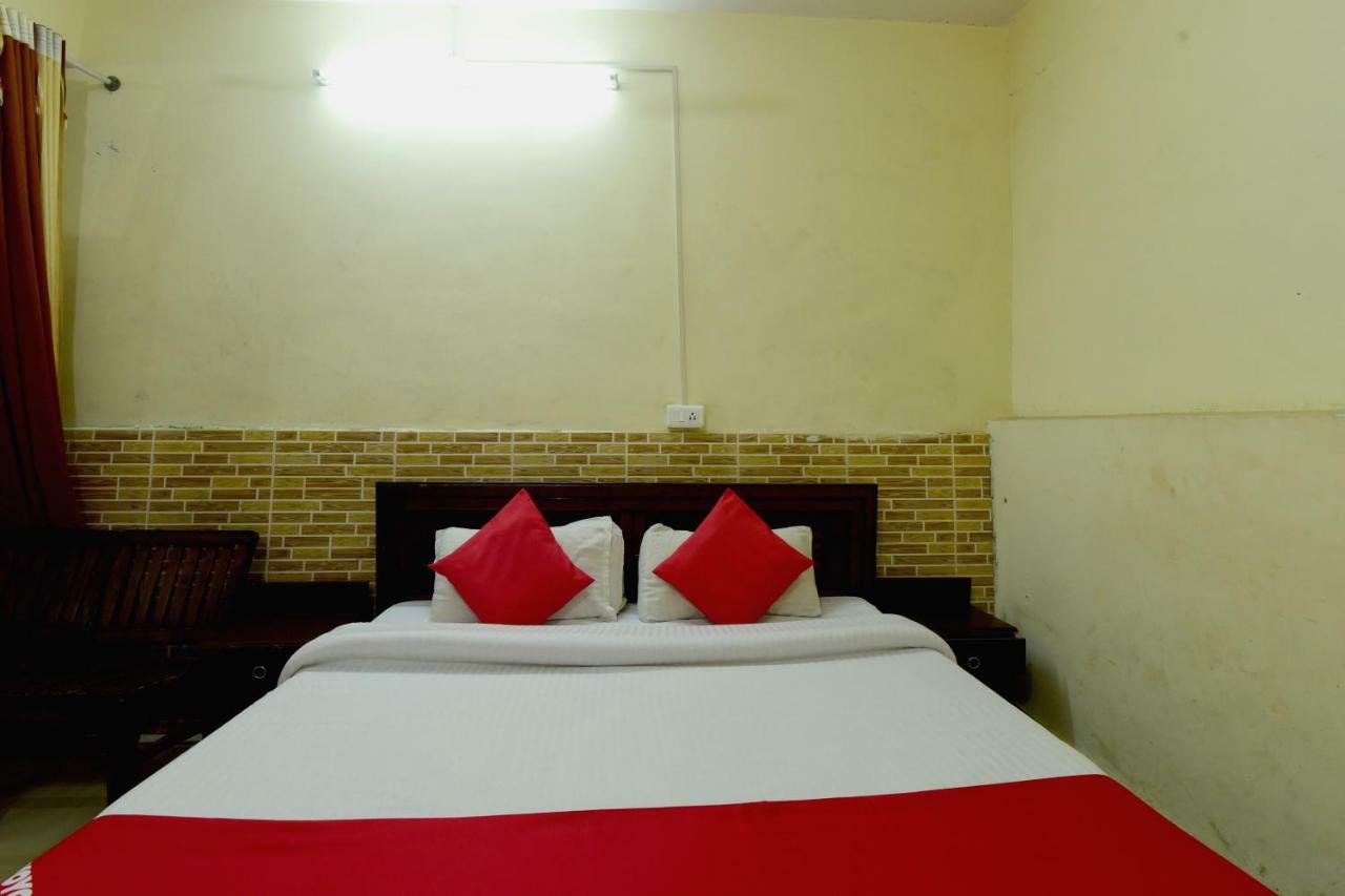 Oyo 28027 Hotel Dhruv Mandi Zewnętrze zdjęcie