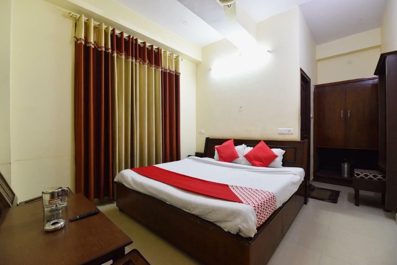 Oyo 28027 Hotel Dhruv Mandi Zewnętrze zdjęcie