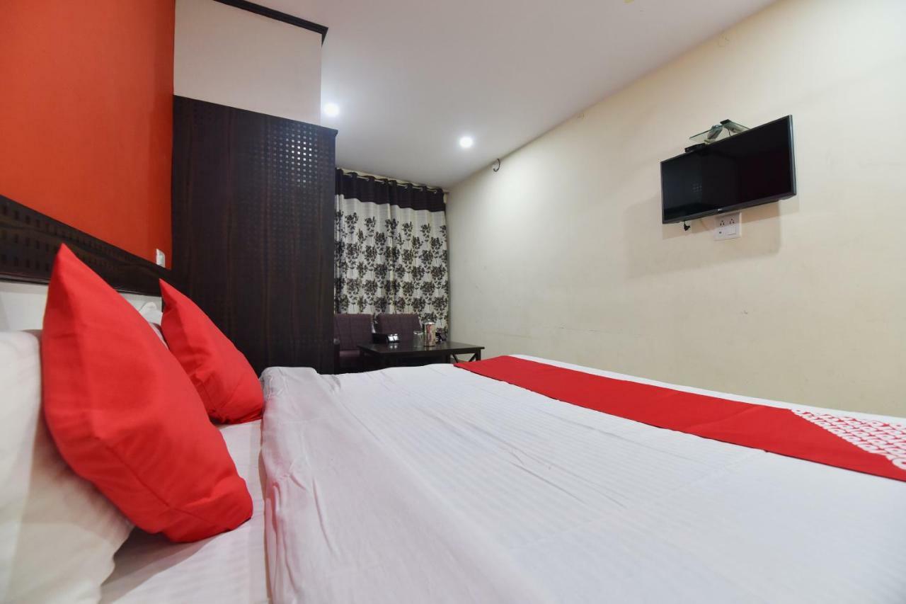 Oyo 28027 Hotel Dhruv Mandi Zewnętrze zdjęcie